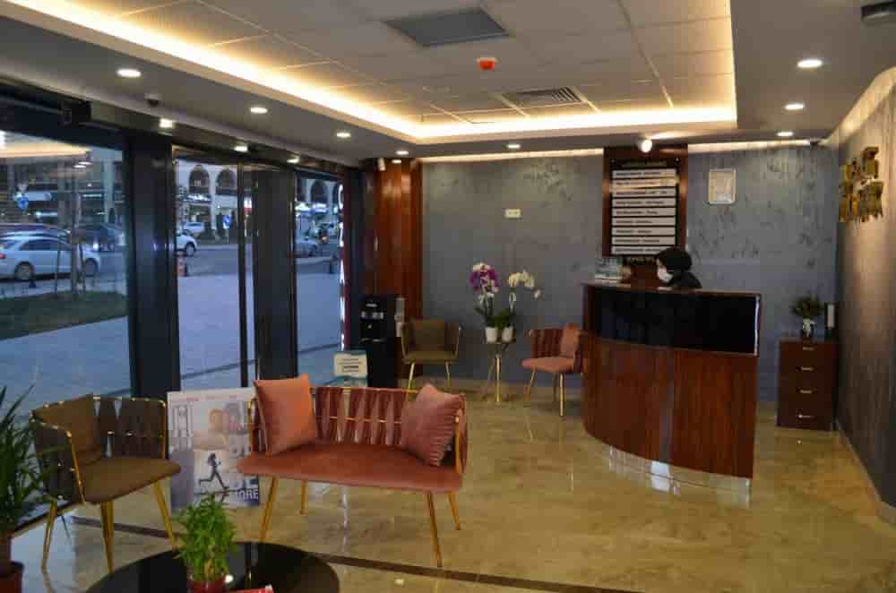 EMG KLiNiK Oral and Dental Health Clinic en Istanbul, Turkey Reseñas de pacientes reales Slider image 10