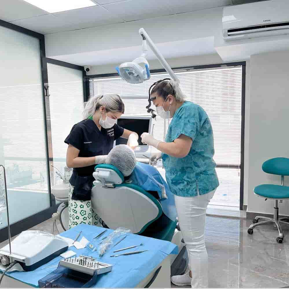 A-dent Dental Clinic en Antalya, Turkey Reseñas de pacientes reales Slider image 6