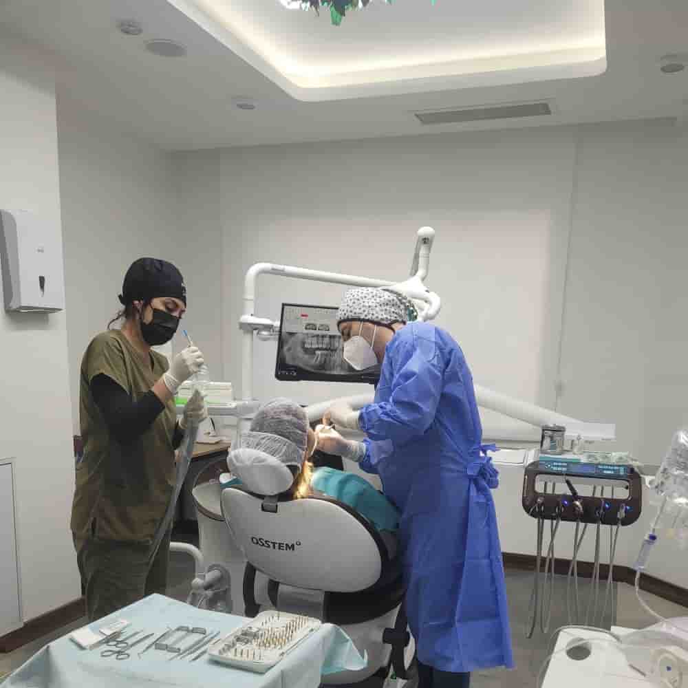 Adaport Dental Clinic en Izmir, Turkey Reseñas de pacientes reales Slider image 1