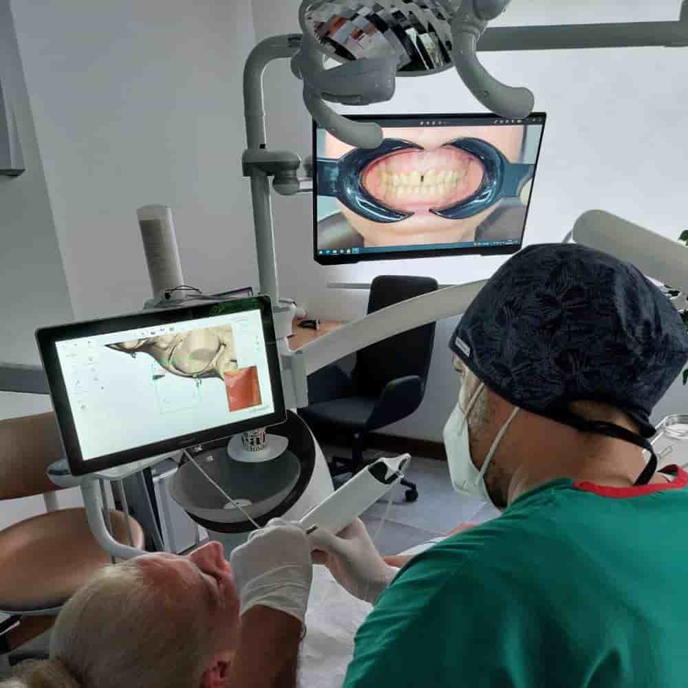 Adaport Dental Clinic en Izmir, Turkey Reseñas de pacientes reales Slider image 5