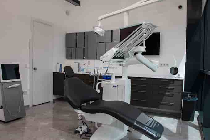 Ebru Ersan Dental Solutions en Istanbul, Turkey Reseñas de pacientes reales Slider image 8