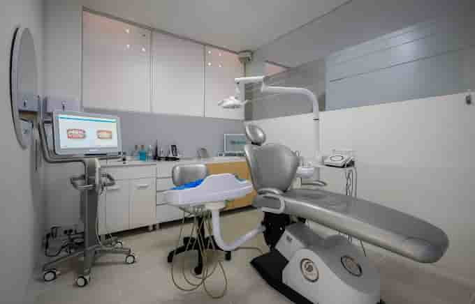 Dentinno in Bogota, Colombia Reviews from Real Patients Slider image 1