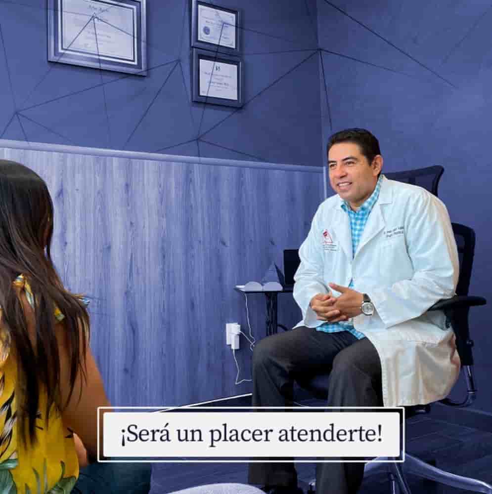 Dr. Arturo Valdez - Plastic Surgery in Cancun en Cancun, Mexico Reseñas de pacientes reales Slider image 1