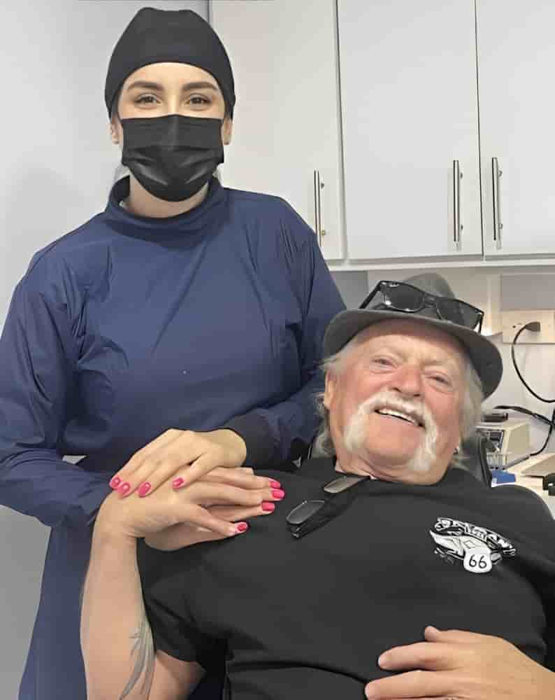 Rose Dental Studio in Los Algodones, Mexico Reviews from Real Patients Slider image 6