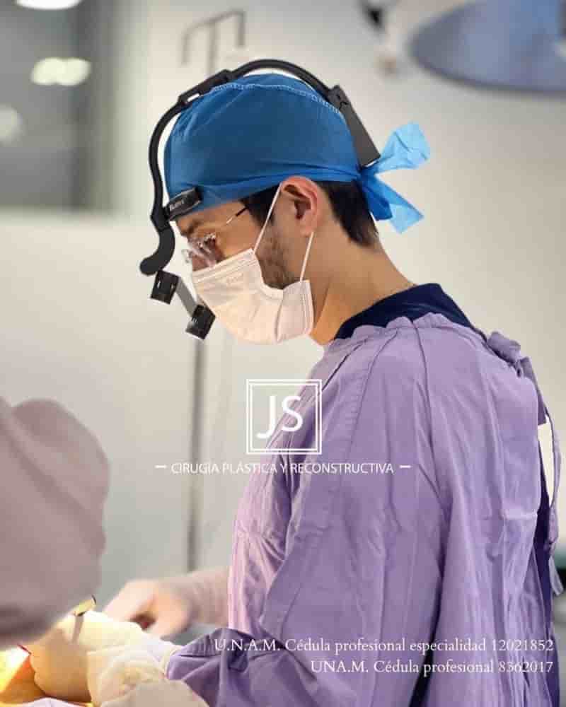 Dr. Jorge Sandoval - Plastic Surgeon in Mexico City en Mexico City, Mexico Reseñas de pacientes reales Slider image 2
