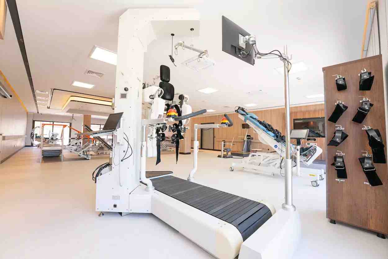 Romatem - Cyprus Physical Therapy and Rehabilitation en Famagusta, Cyprus Reseñas de pacientes reales Slider image 5