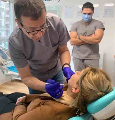 Dr. Erdal Kumkumoglu - Praktijk Istanbul en Istanbul, Turkey Reseñas de pacientes reales Slider image 8