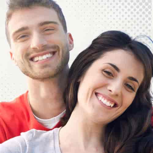 Paquete de implantes dentales All on 4 con prótesis híbrida de titanio en Clinic Prime Istanbul, Estambul, Turquía
