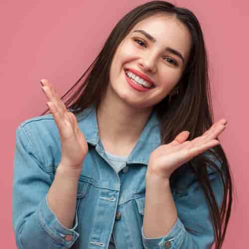 Paquete de carillas laminadas E-Max en Clinic Prime Estambul, Turquía