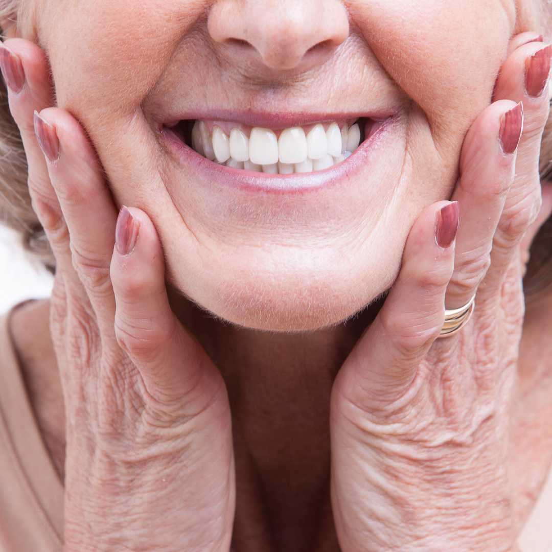Prótesis dentales asequibles: México vs. EE. UU.: Guía de costos, calidad y cuidados