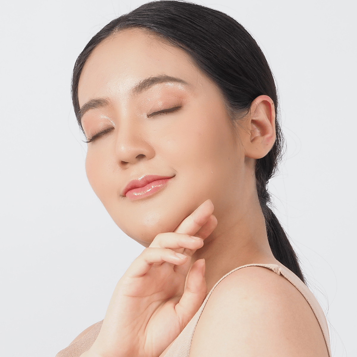Revitalice su piel de forma natural: Terapia con células madre para el rejuvenecimiento facial en Bangkok, Tailandia, en Vega Clinic
